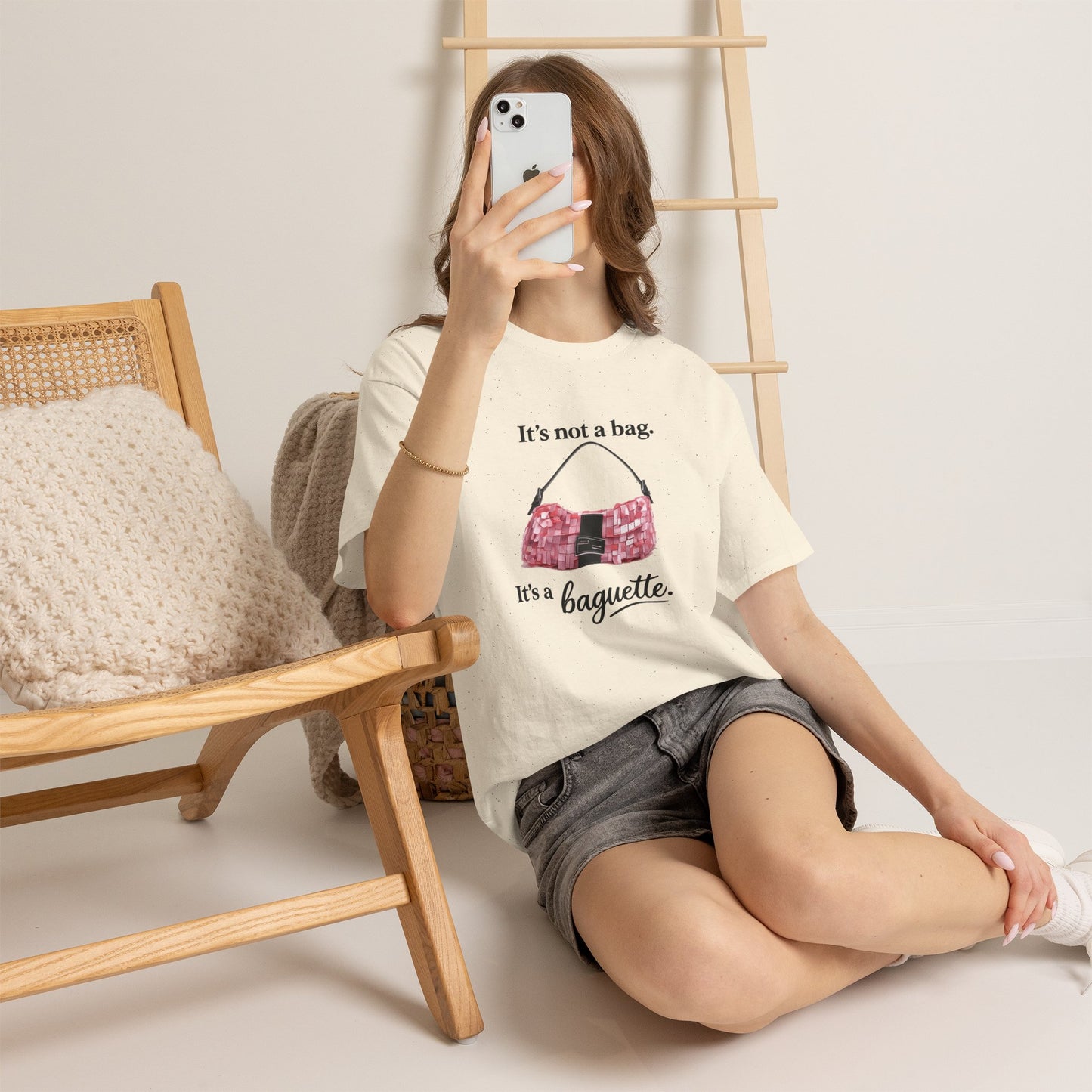Baguette Purse Graphic Tee – "It's not a bag. It's a baguette." Fashion T‑Shirt