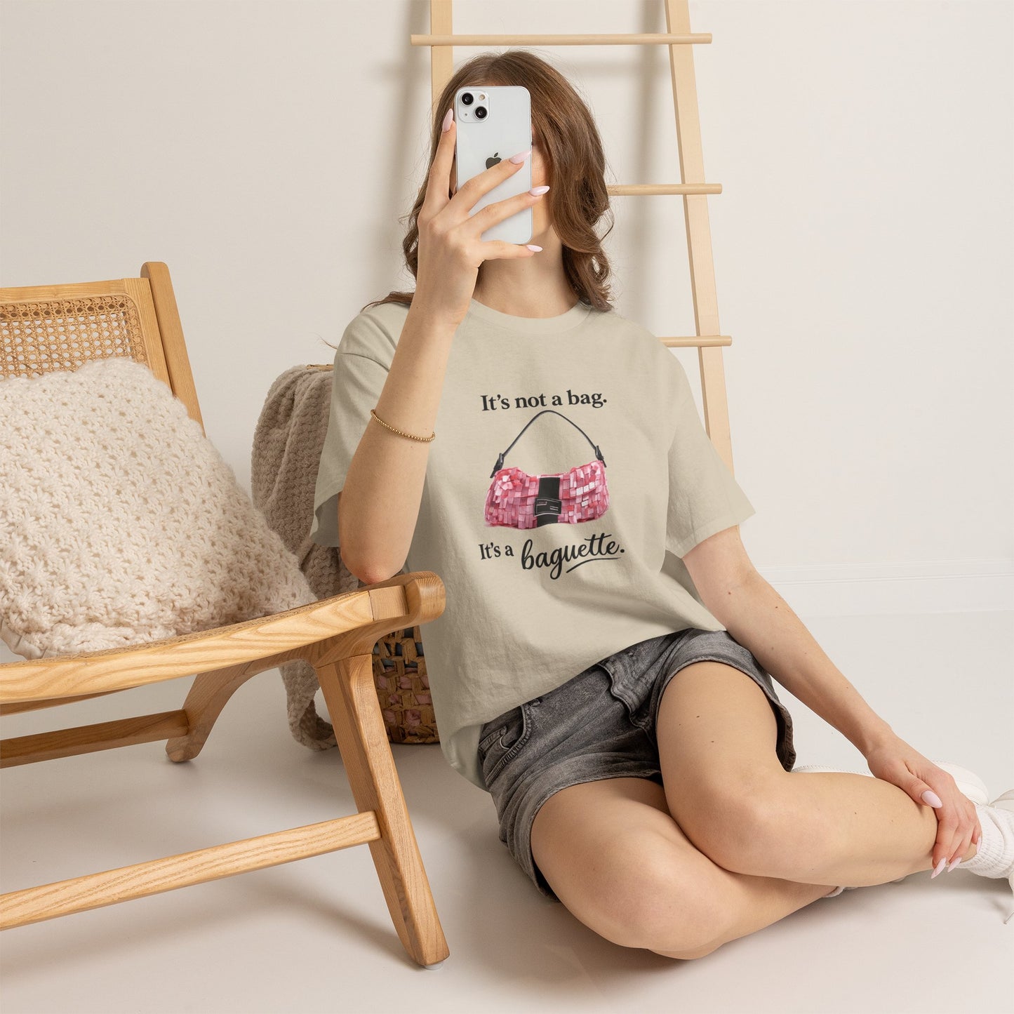 Baguette Purse Graphic Tee – "It's not a bag. It's a baguette." Fashion T‑Shirt