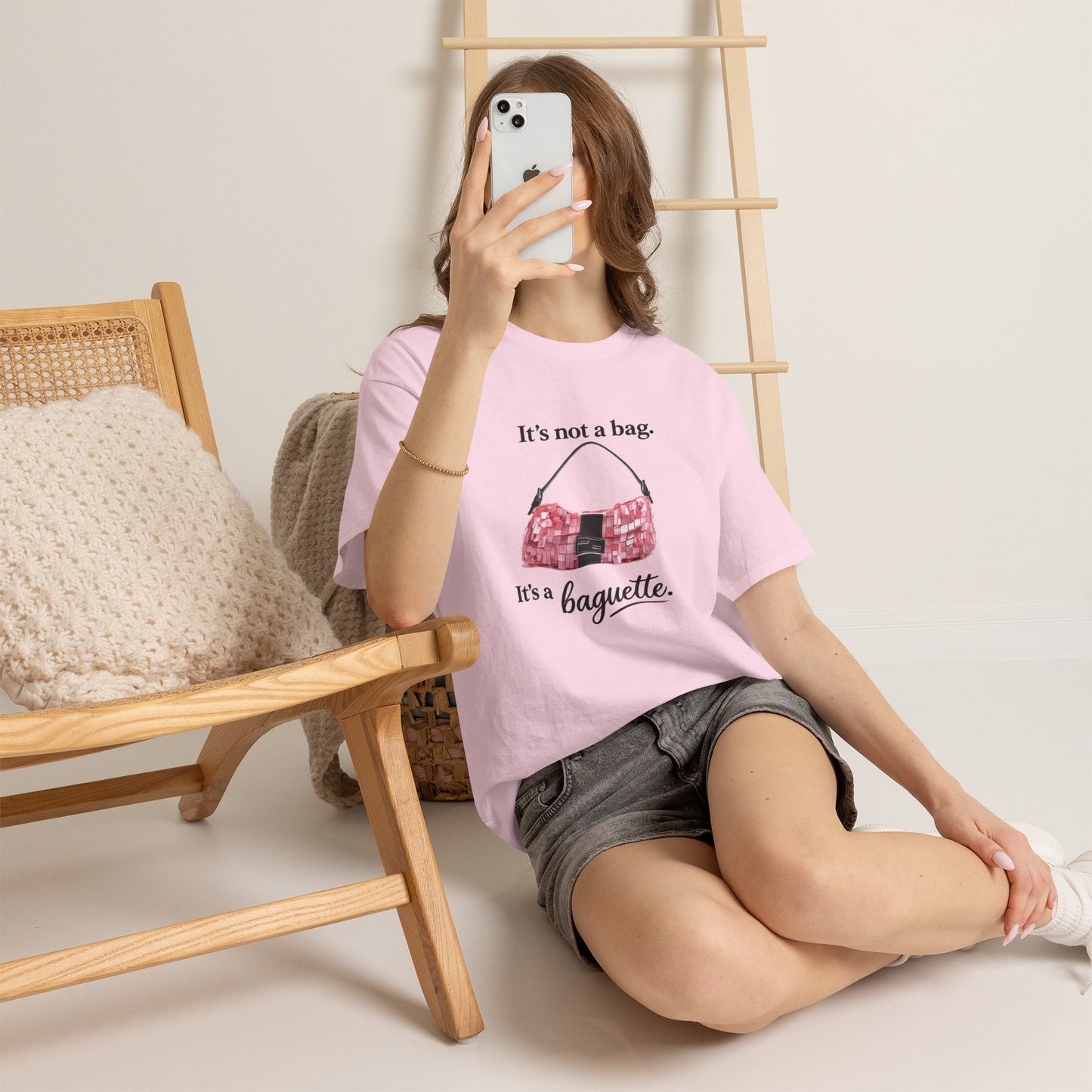 Baguette Purse Graphic Tee – "It's not a bag. It's a baguette." Fashion T‑Shirt
